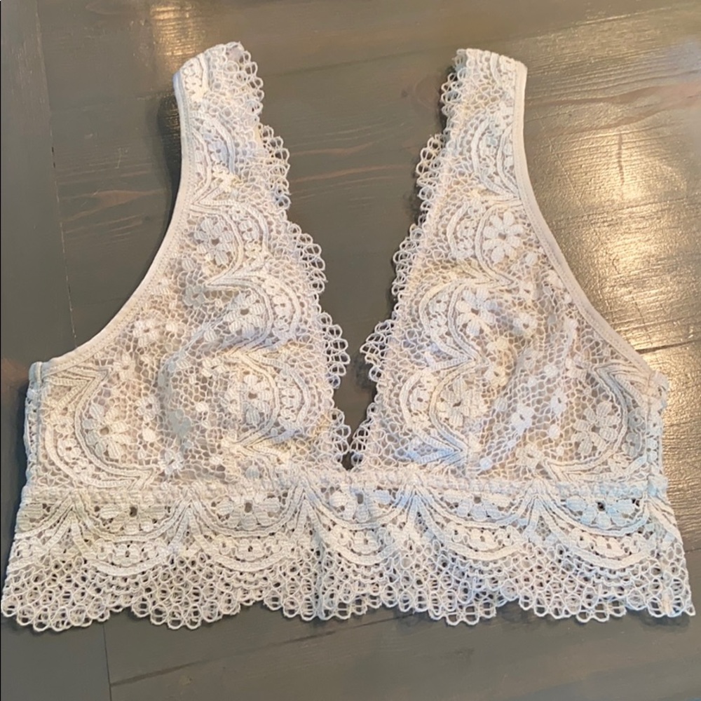 Victoria’s Secret Lace Bralette women’s size small
